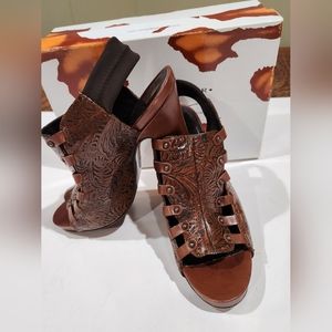 DONALD J. PLINER SZ.9m